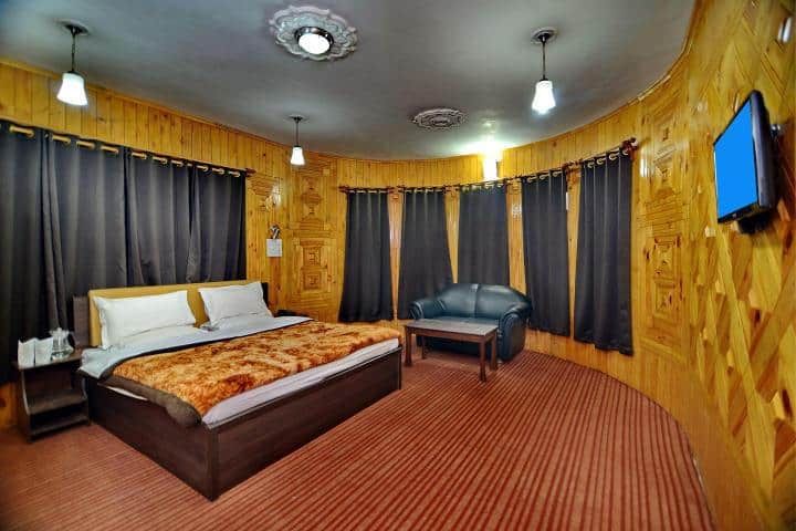 undefined Hotel Golden Residency 8