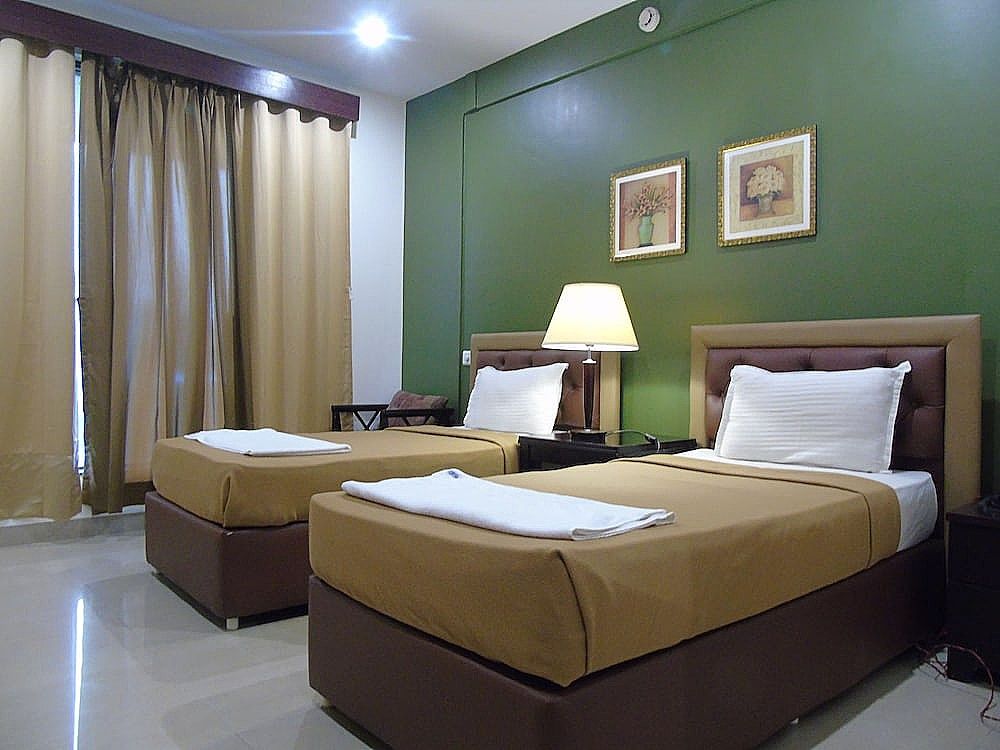 Seasons Hotel & Spa Economy Room