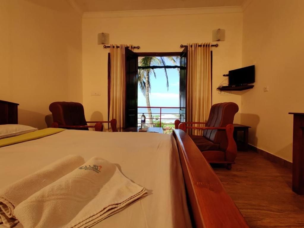 Club7 Beach Resort Deluxe Double Room with Sea View