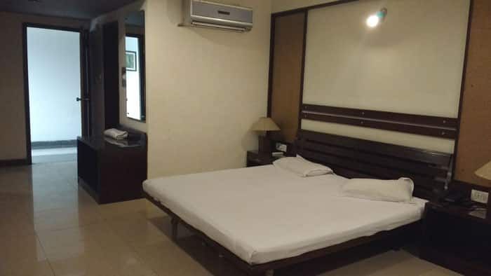 undefined Hotel President 8