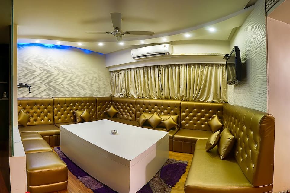 undefined Hotel Sheela Towers 3