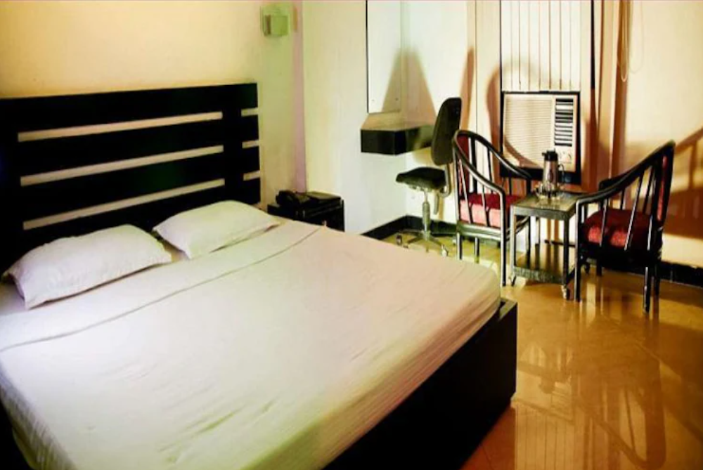 Hotel Sheela Towers Business Plus