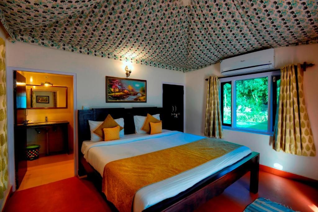 Deluxe Room, 1 Bedroom, Refrigerator, Garden View