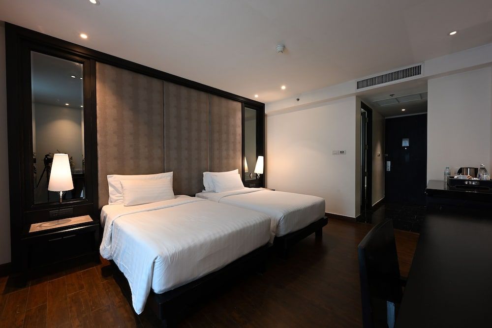 Mövenpick Hotel Sukhumvit 15 Bangkok Superior Twin Room, 2 Twin Beds 4