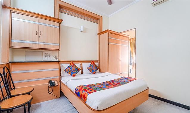 FabHotel ESS Paradise Deluxe Room