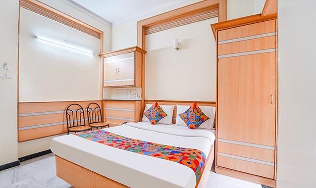 FabHotel ESS Paradise Deluxe Room 2