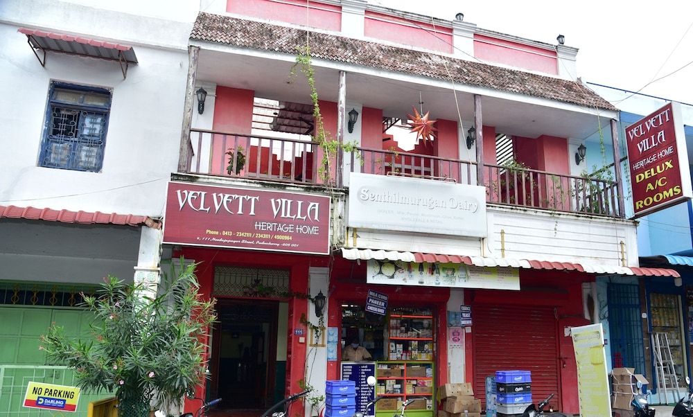 undefined Velvette Villa