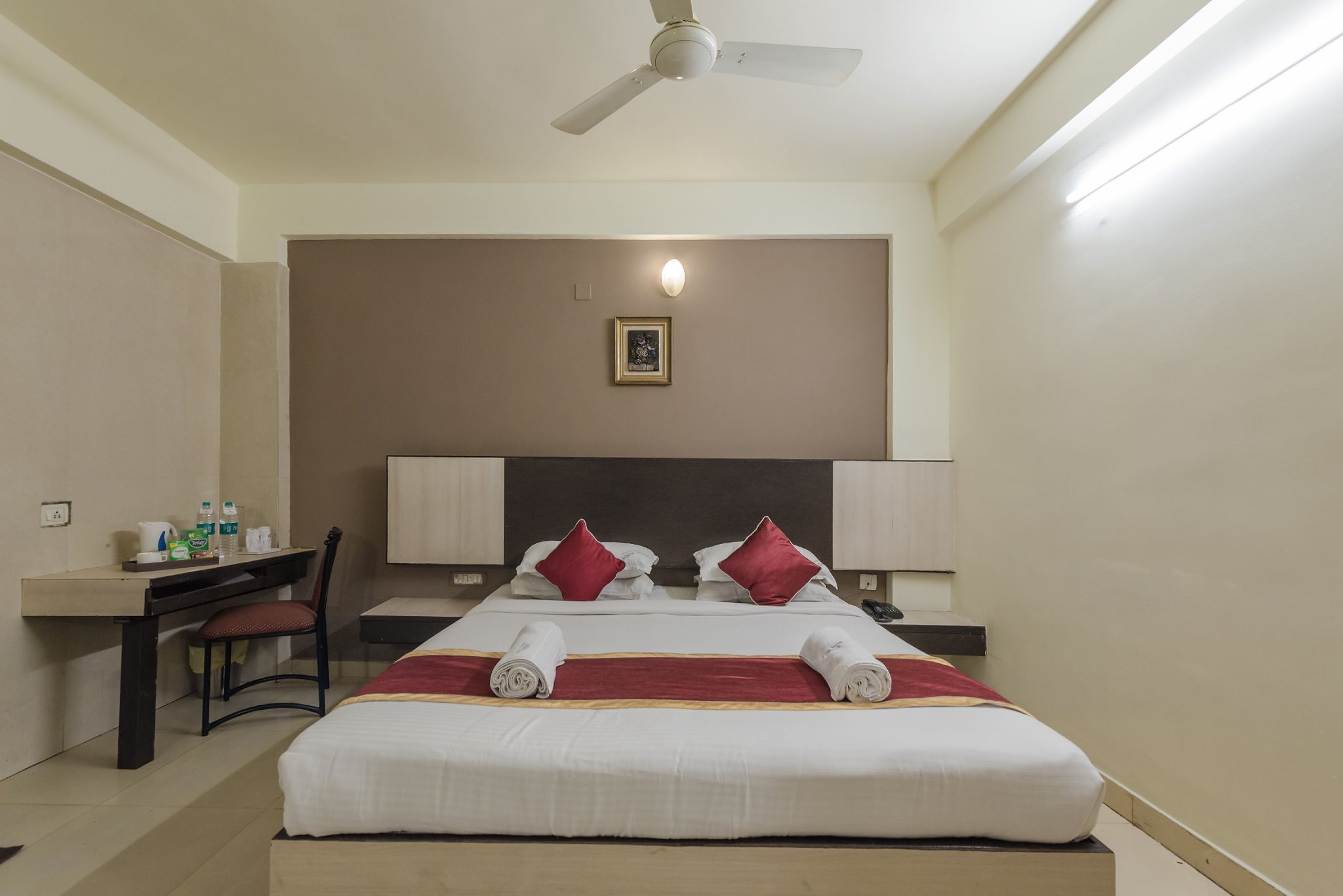 Hotel Roopa Standard Non AC 12
