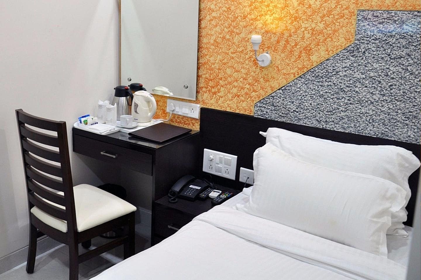 Savera A Luxury Business Hotel Executive Deluxe Room with Work Desk 5