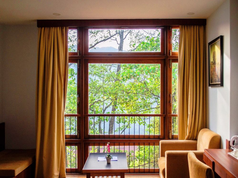 The Golden Crest Executive Room, Mountain View 5