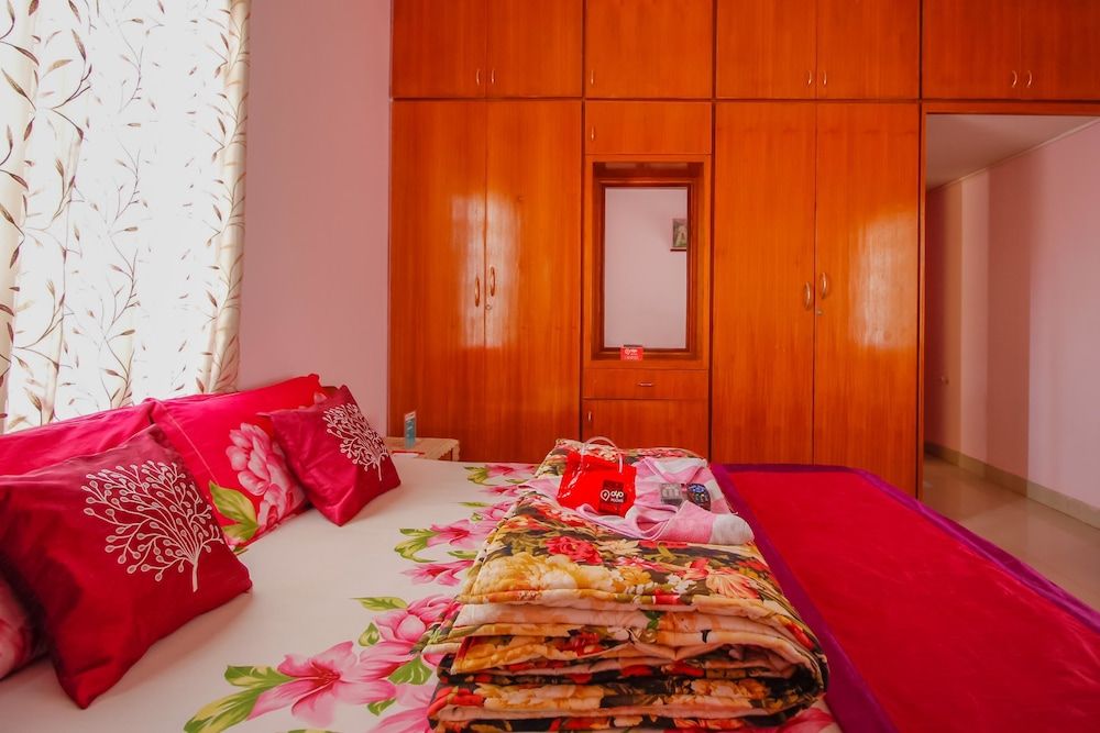 OYO 894 Apartment Hotel 510 Chetana Standard Double or Twin Room, 1 Double Bed, Private Bathroom 4
