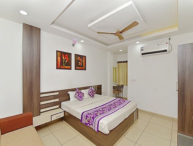 Jaishree Super Deluxe Room