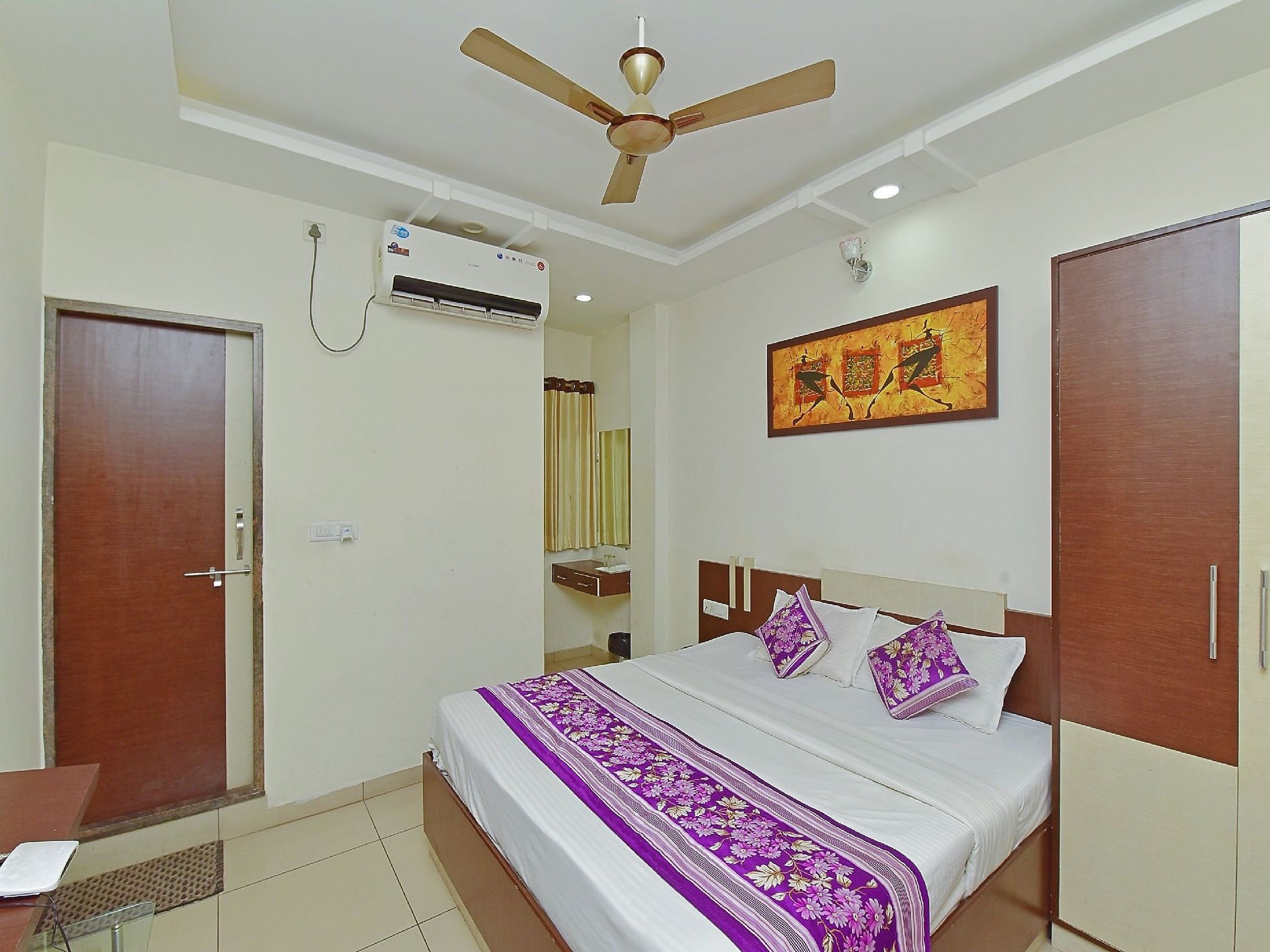 Super Deluxe Room