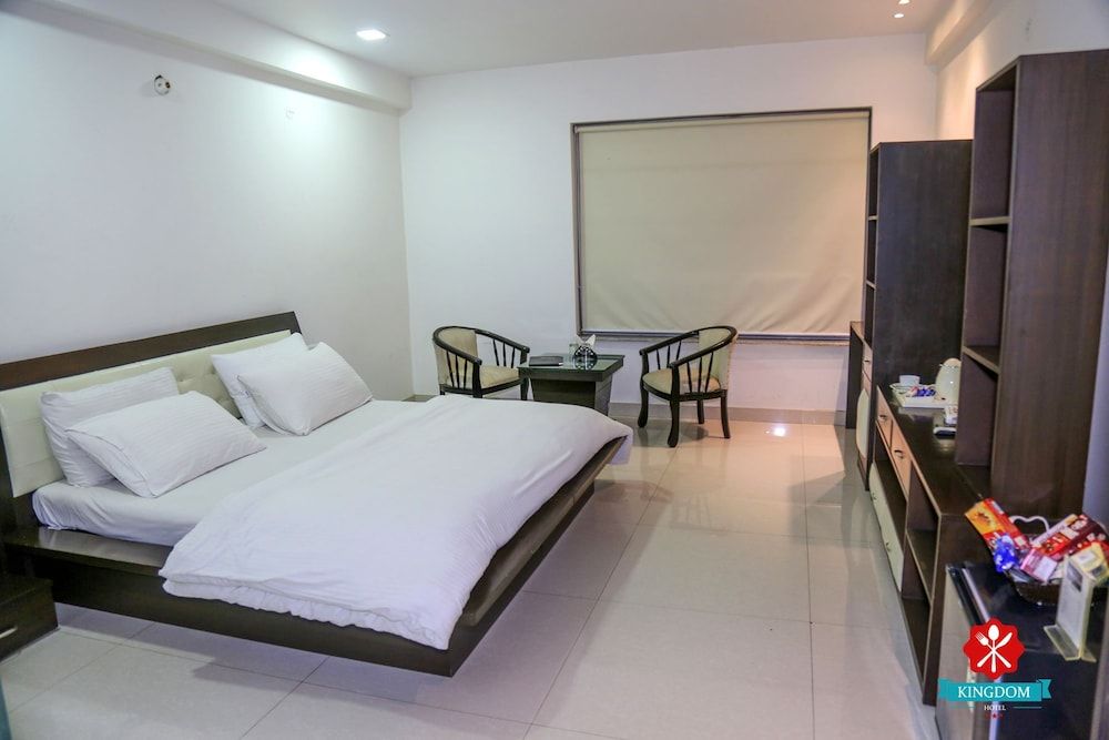 Kingdom Hotel Deluxe Double Room