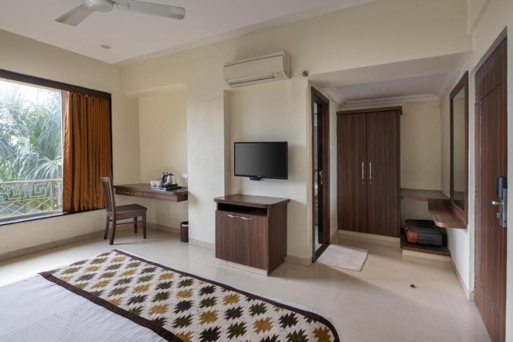 Aveda Diwatel Deluxe Room Mountain view 2