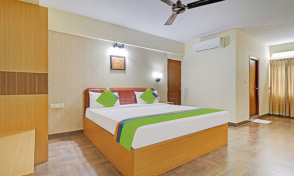 Treebo Akshaya Mayflower Vijaya Bank Layout Standard Double Room 2