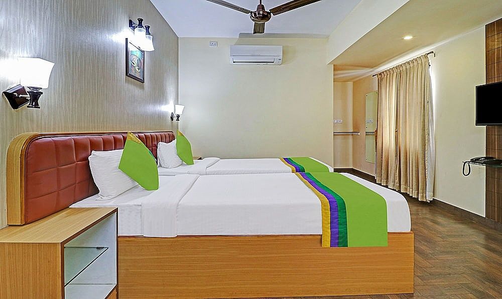 Treebo Akshaya Mayflower Vijaya Bank Layout Standard Double Room 15