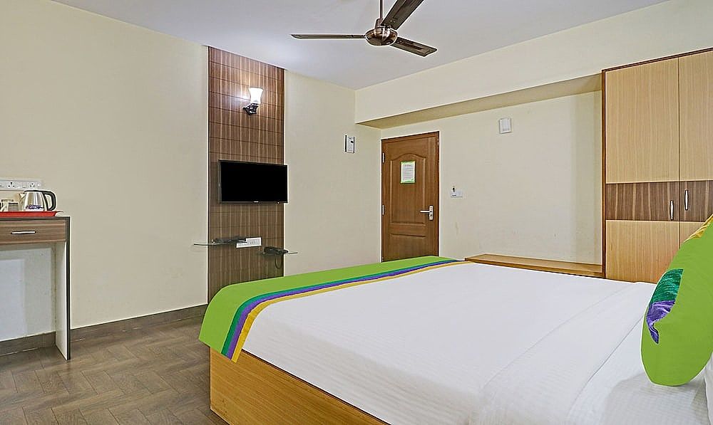 Treebo Akshaya Mayflower Vijaya Bank Layout Standard Double Room 7