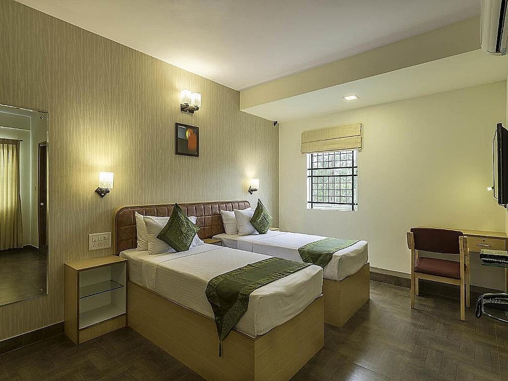 Treebo Akshaya Mayflower Vijaya Bank Layout Standard Double Room