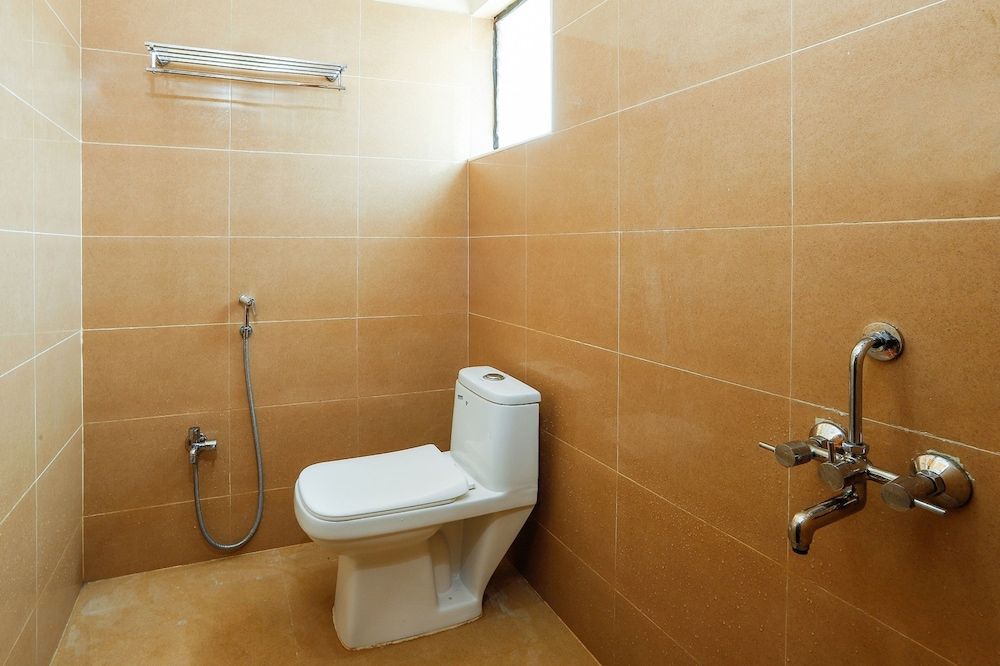 Safa Residency Deluxe Triple Room - AC 8