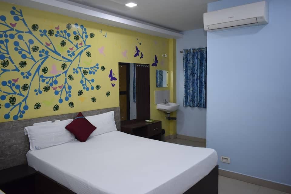 Safa Residency Deluxe Double Room - AC 8