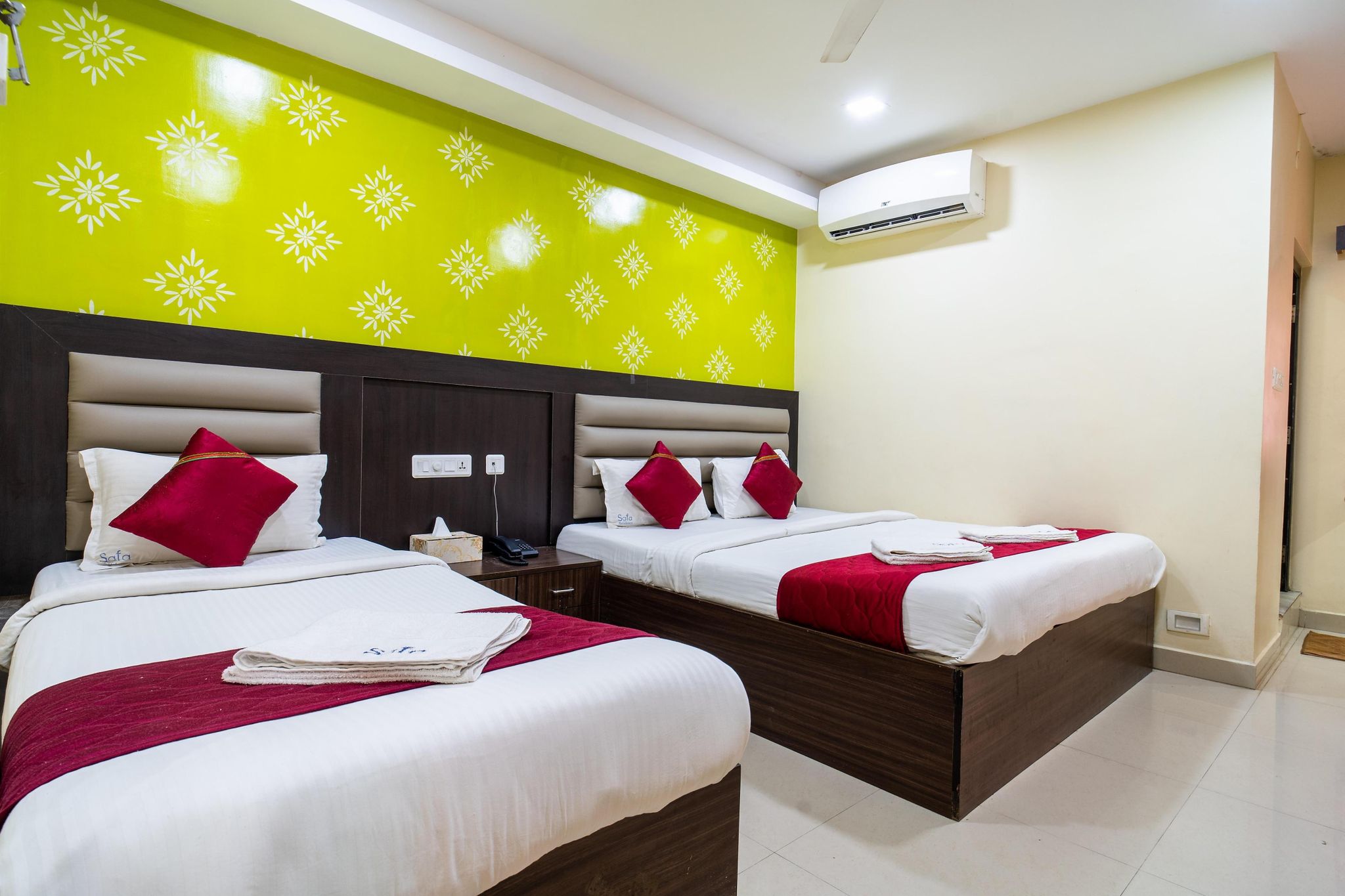 Safa Residency Deluxe Triple Room - AC 16