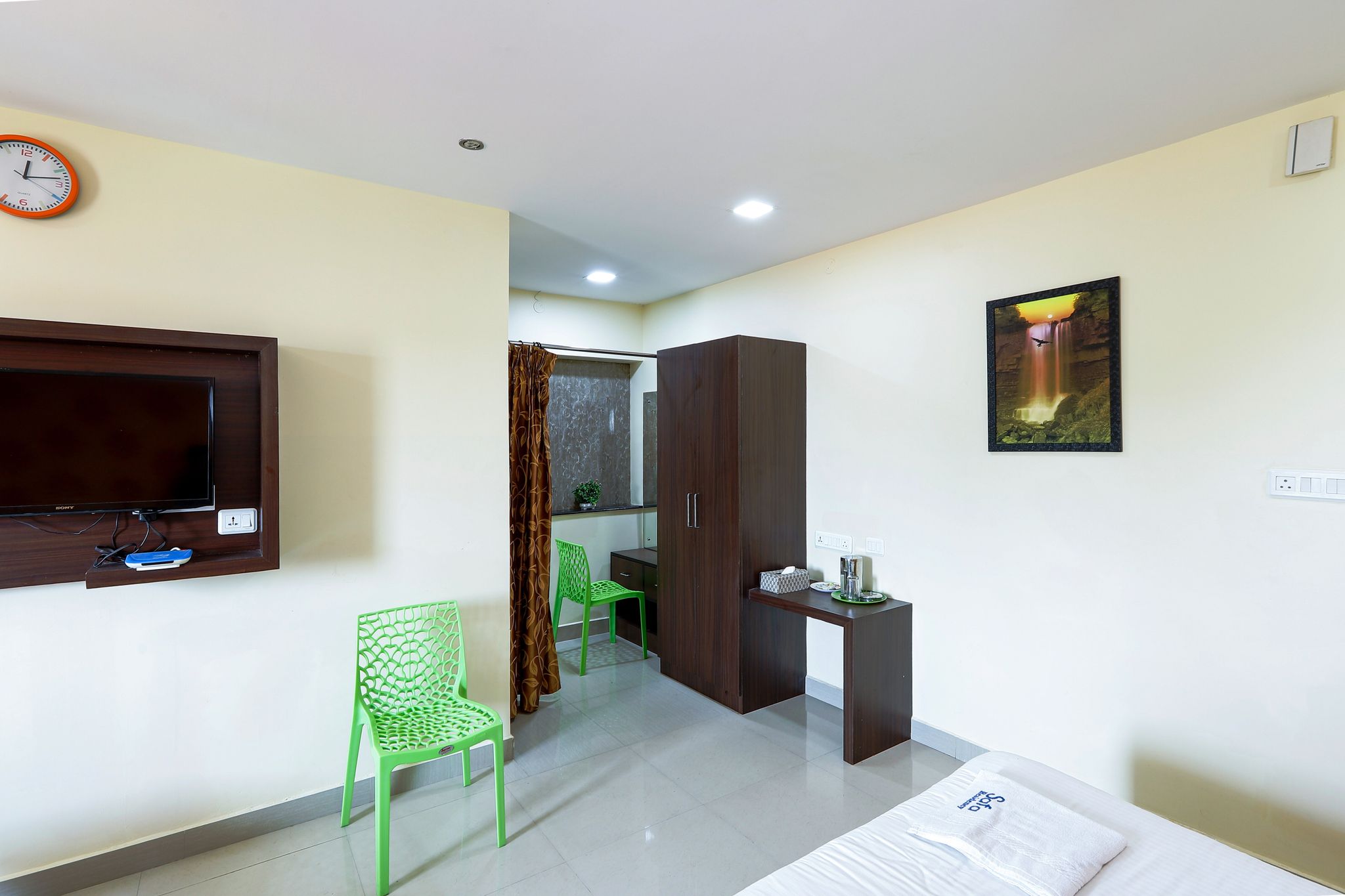 Safa Residency Deluxe Triple Room - AC 15