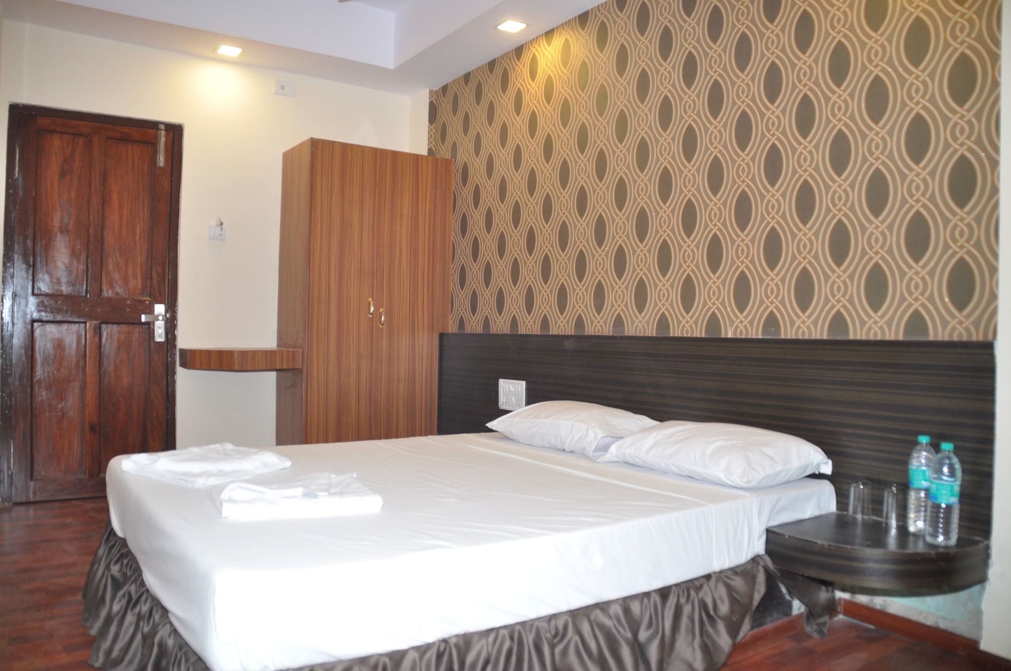 Western Park Standard Room 2