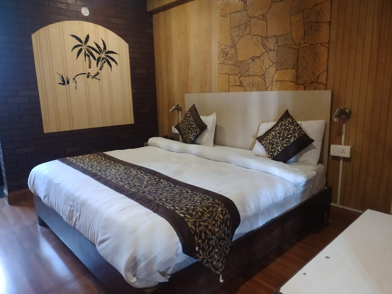 Hotel Sweet Home Silver Room