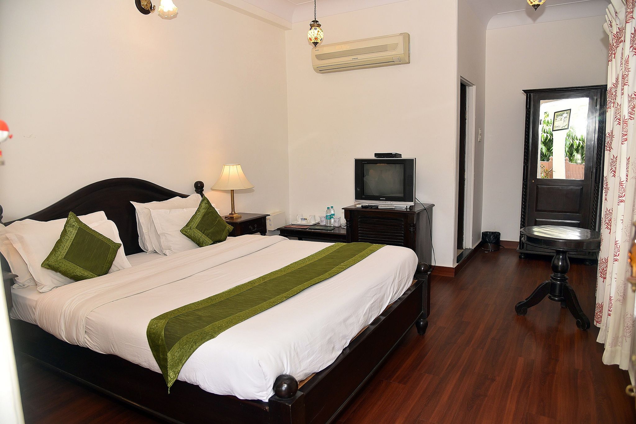 Heritage Khandwa Haveli Luxury Double Room With Garden View