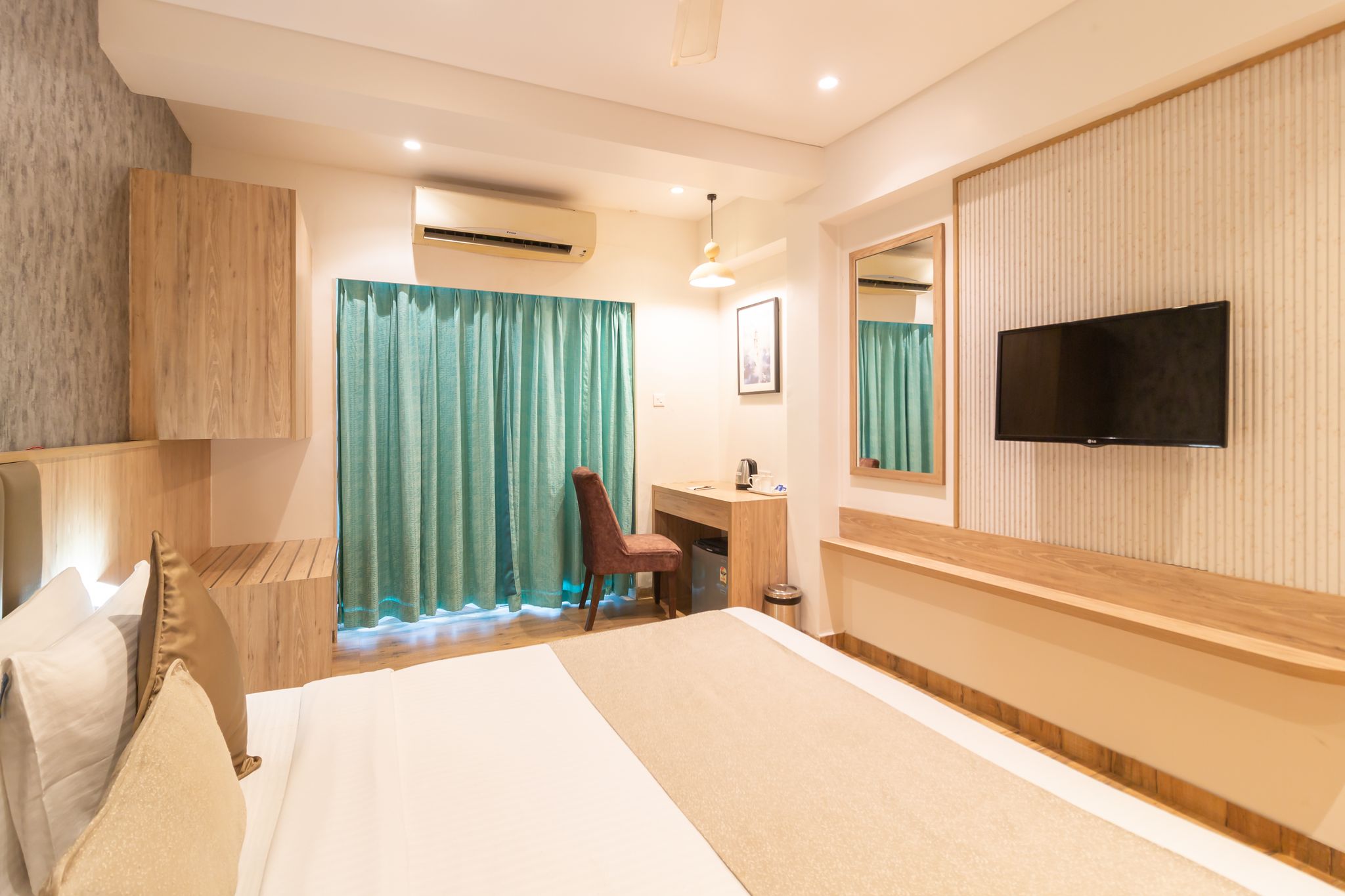 Superior Room with Balcony