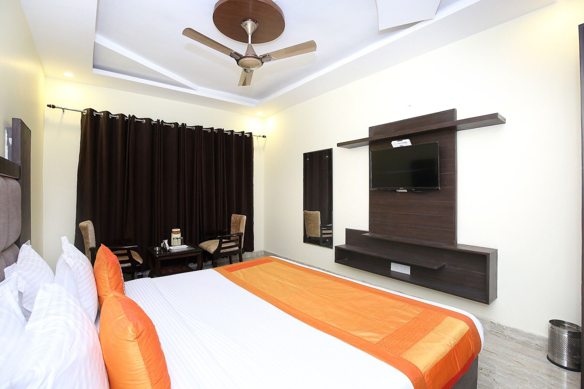 Hotel O Royal Classic Room 4