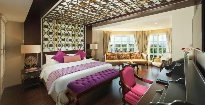 Fragrant Nature Kochi- A Five Star Classified Hotel Dukes Chamber Room 3