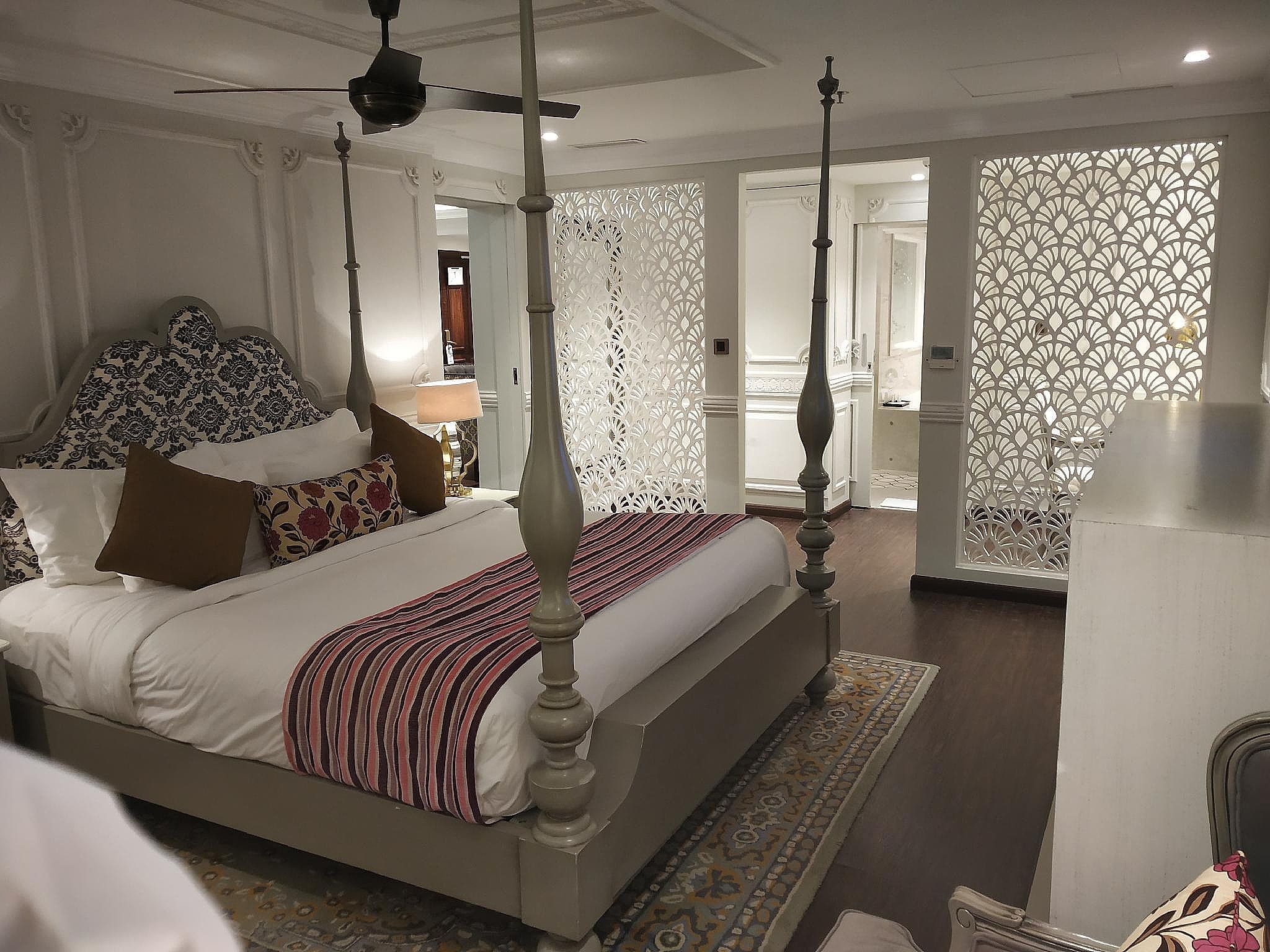 Royal Fragrant Suite with Private Terrace and Mountain view