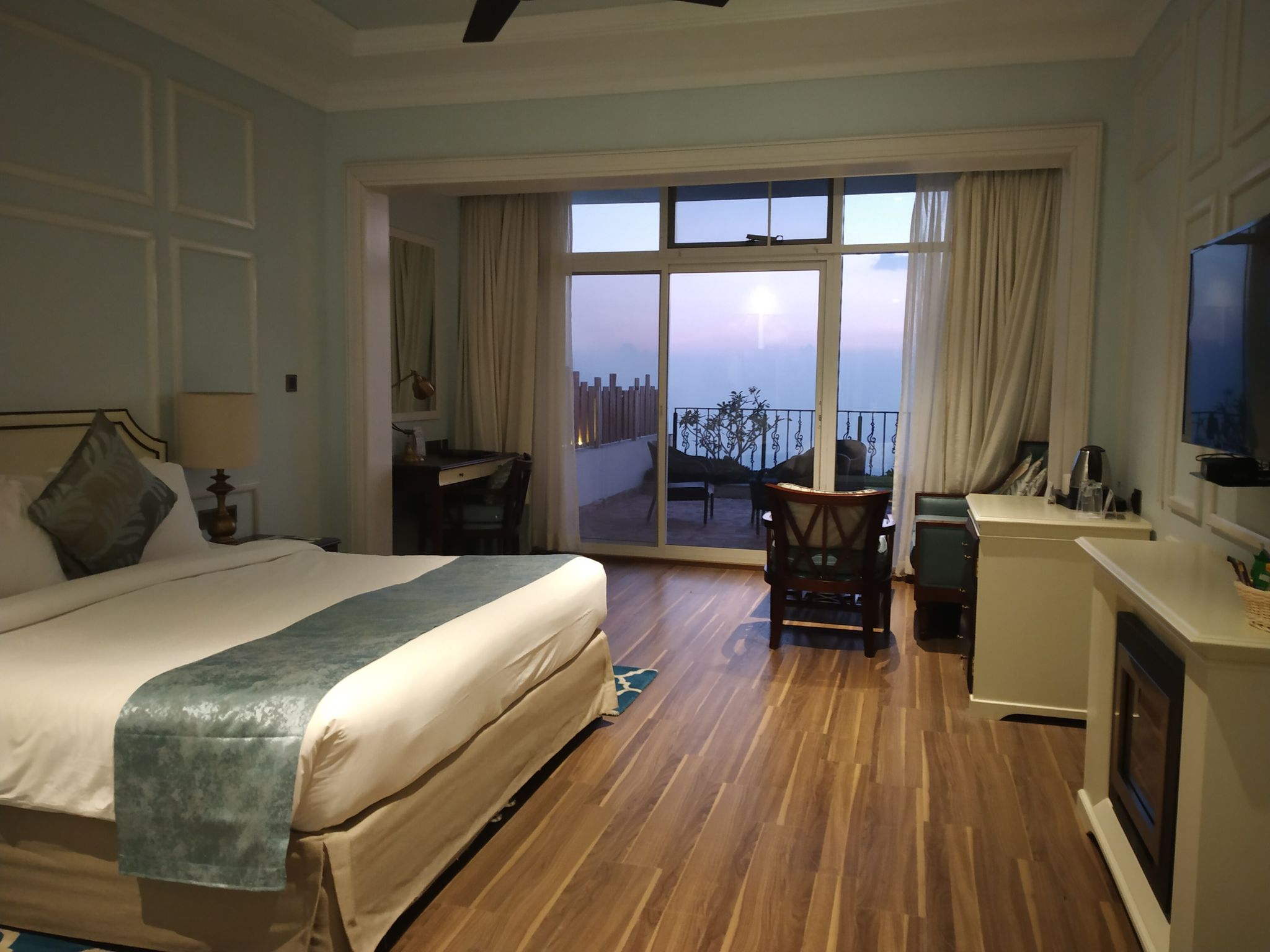 Tropic Green-Deluxe Double Room