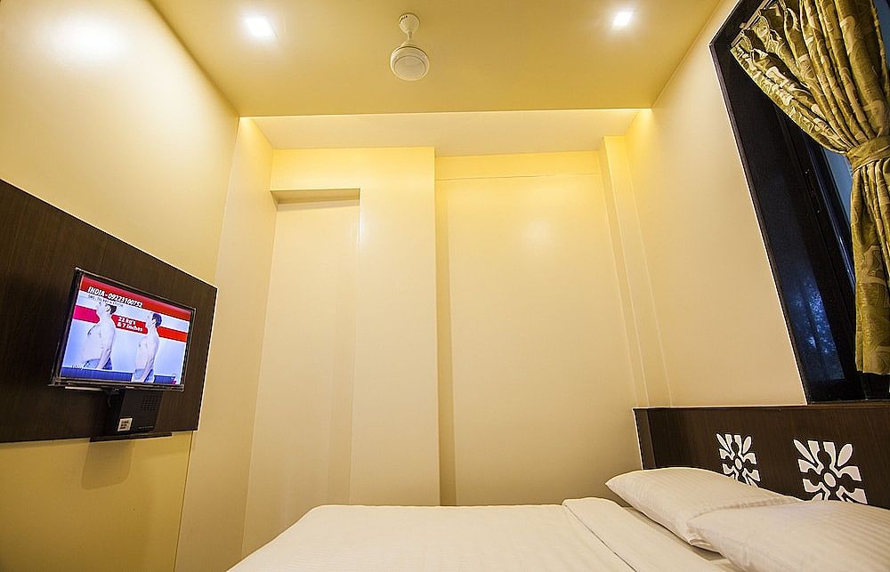 TRIPLE DELUXE ROOM