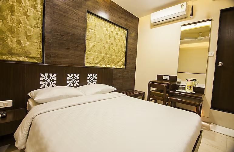 TRIPLE DELUXE ROOM
