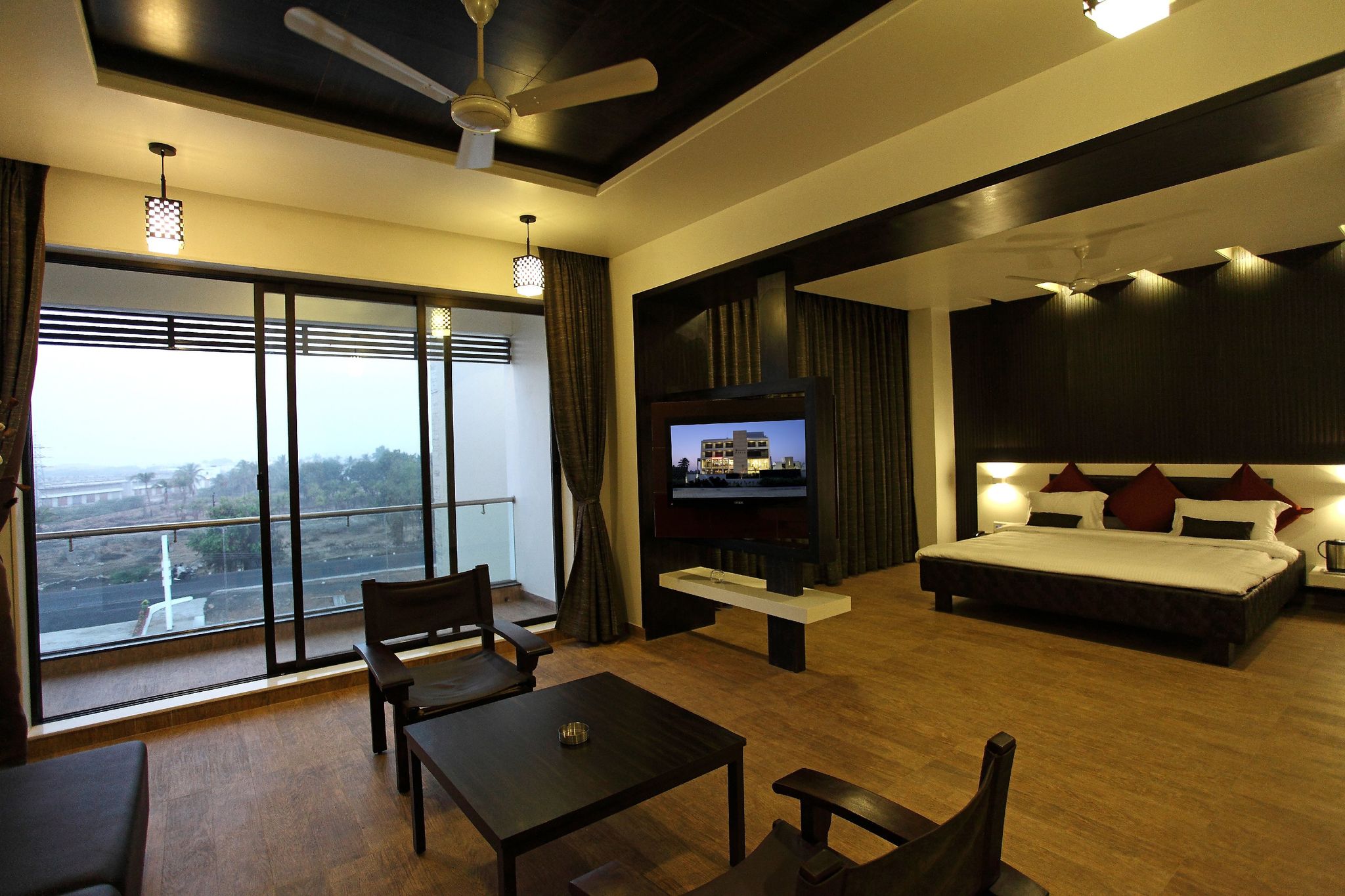 THE GRAND DAKSH Mansingh Inn Somnath Superior Suite 6