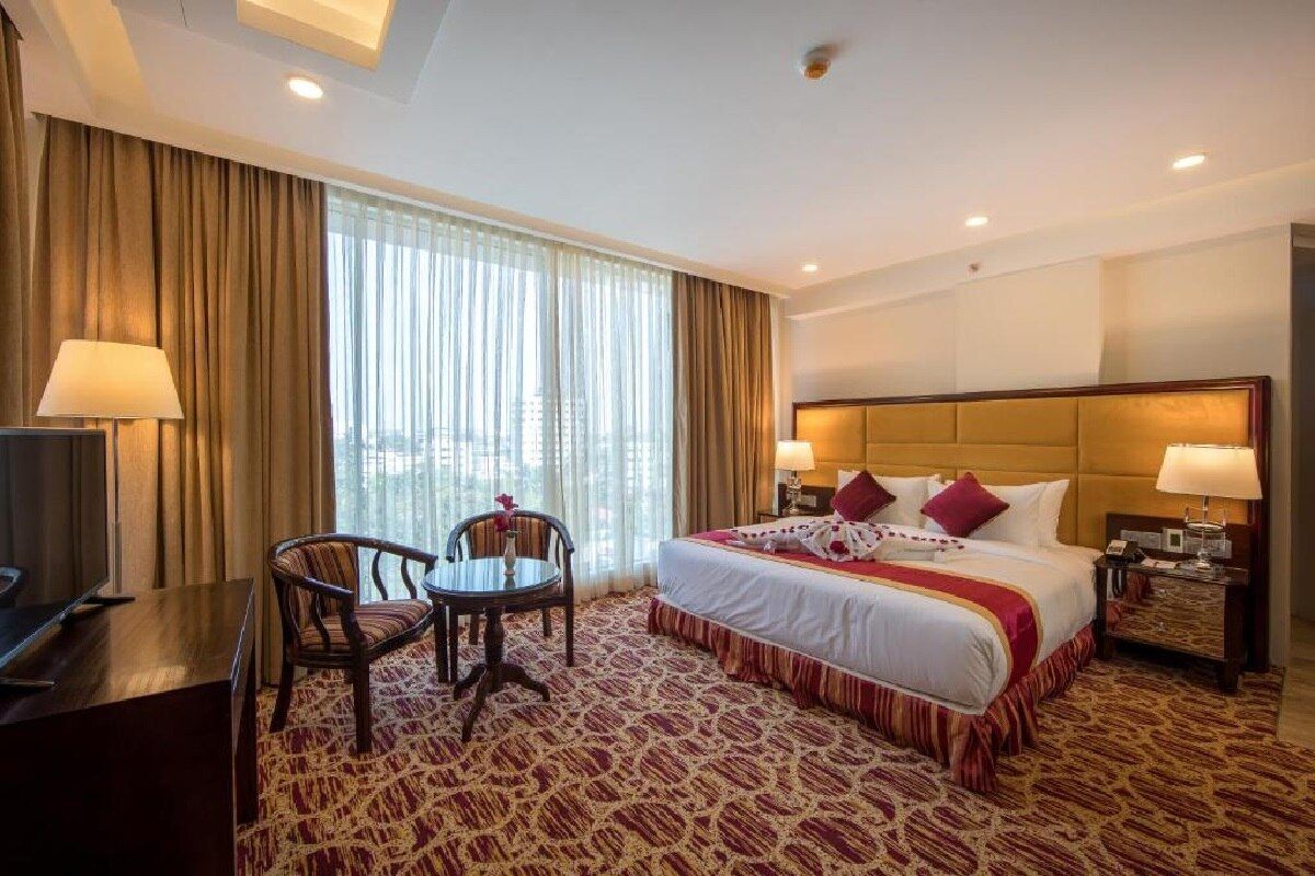 undefined Hotel Grand Palace 4