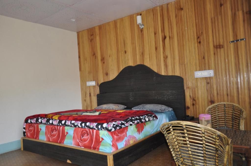 undefined G Cottage 5