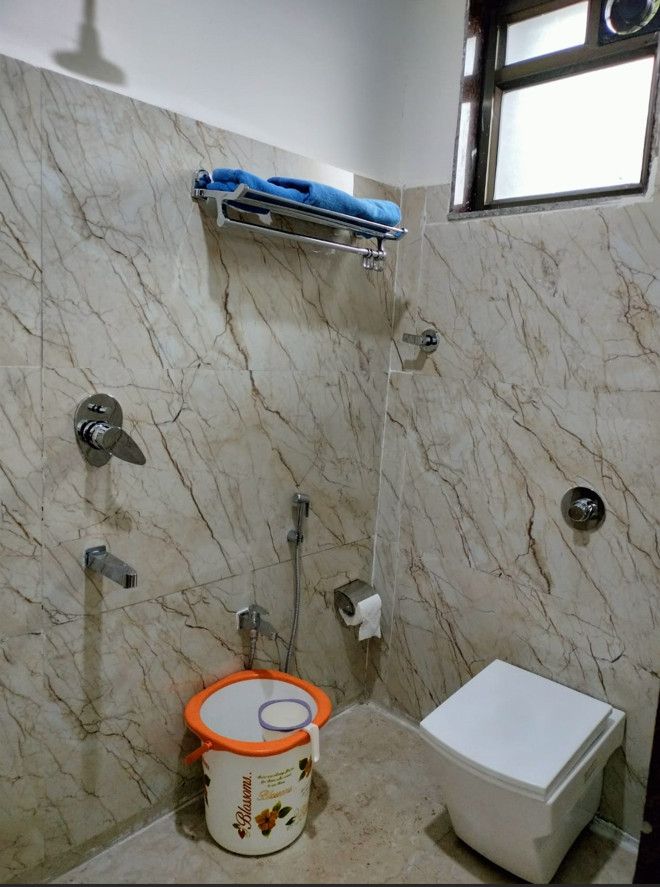 Hotel Satkar International Deluxe room 6