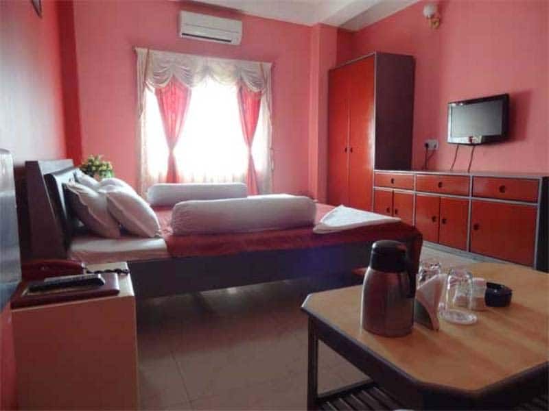 undefined Hotel Ellora 3