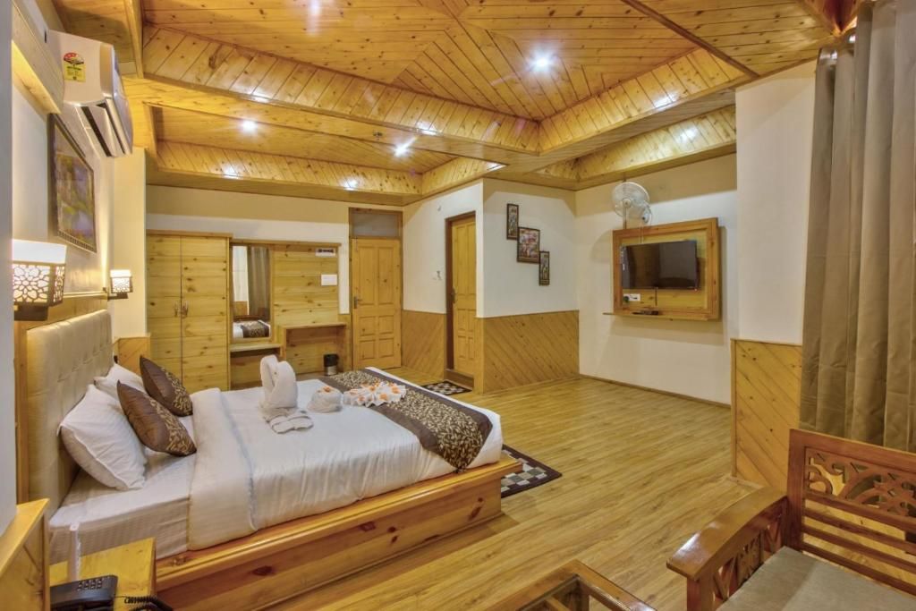 Ritu Regency Executive Room 4