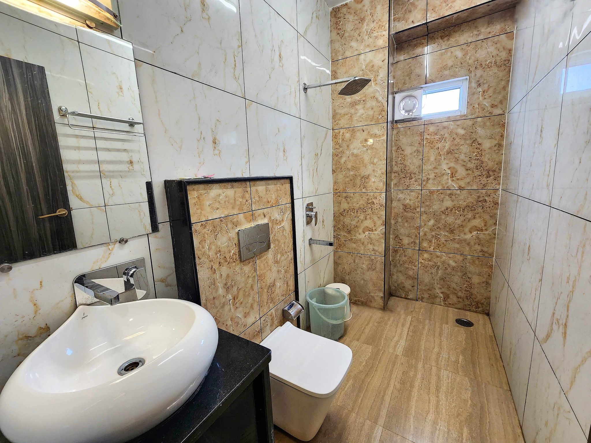 Hotel Riverdale Premium Double Room 8