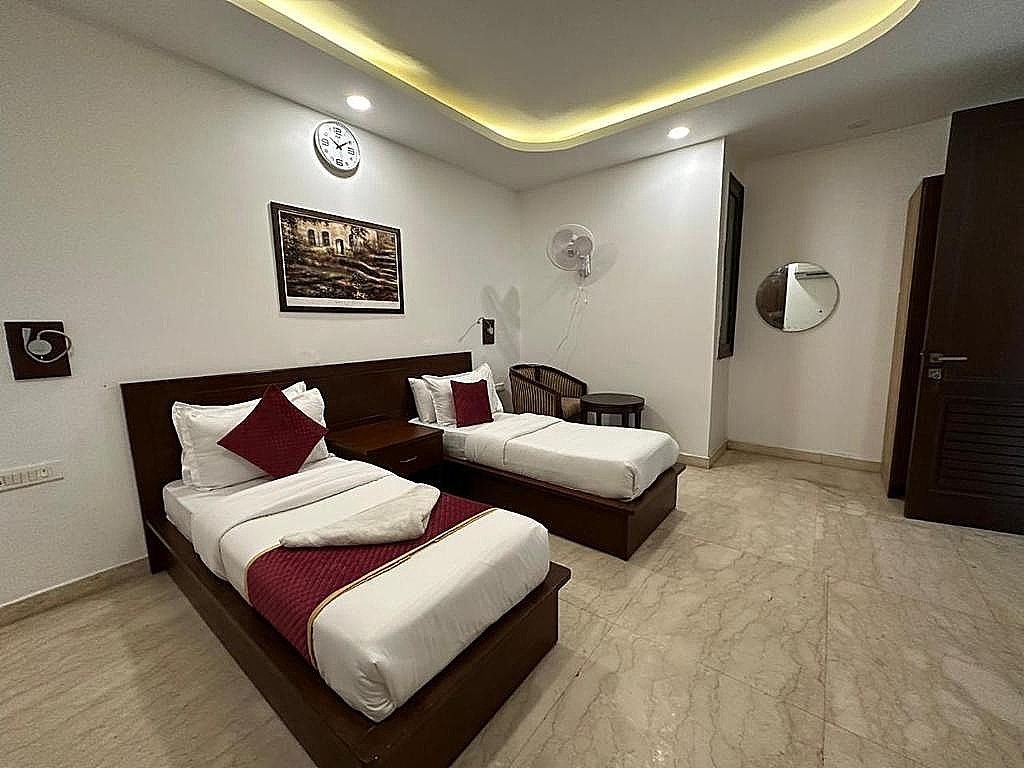 Hotel The Imperio Deluxe Room