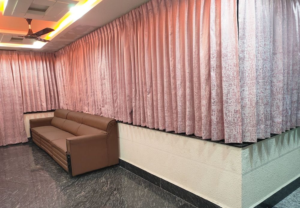 undefined Hotel New Maruthi Residency Inn 3