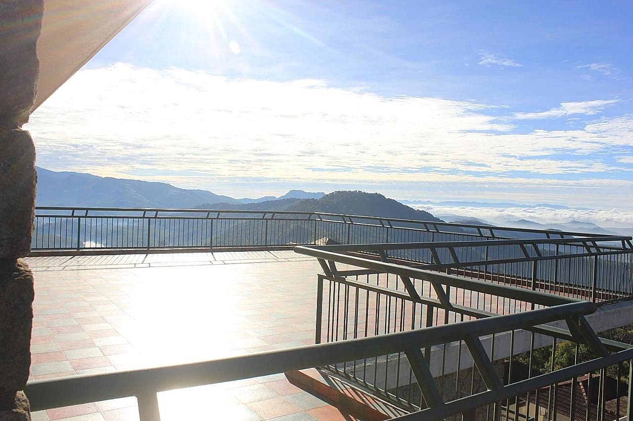 Ayur County Resorts Valley Room 3