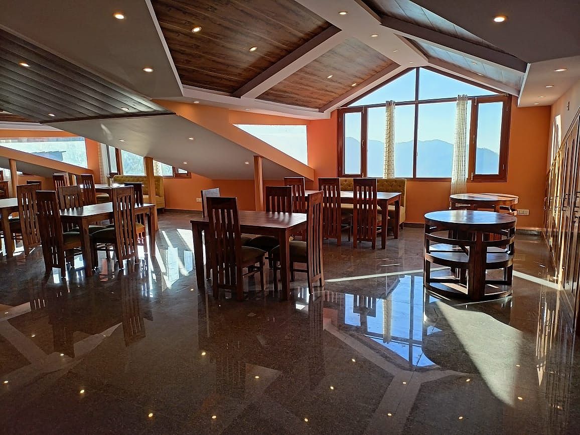 Food & Dining