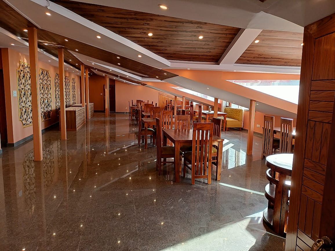 Food & Dining