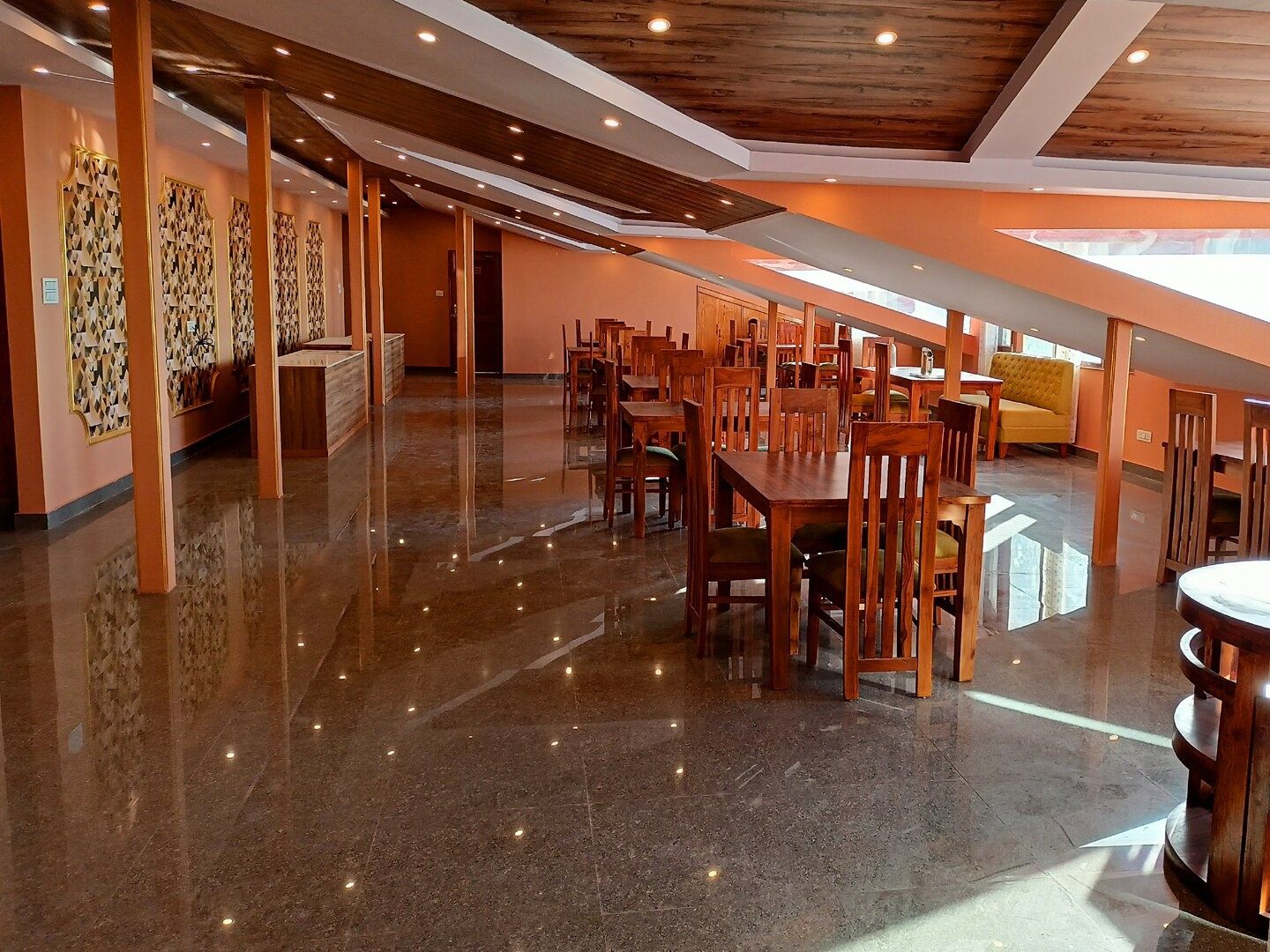 Food & Dining